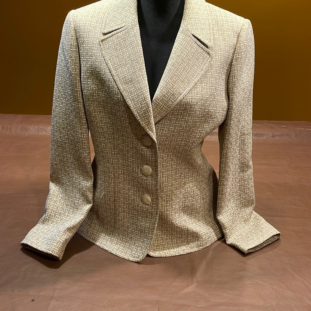 Tahari women’s suit coat